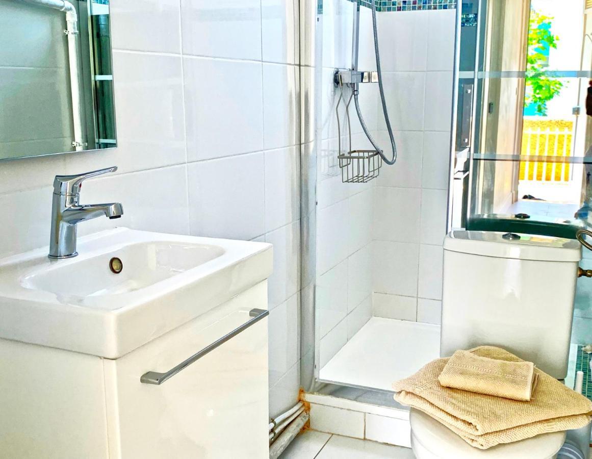 Blue Summer Vibes Apartment For 4P, Ac, Balcony, Parking, Beach At 50M, Spa Access -4 ラシオタ エクステリア 写真